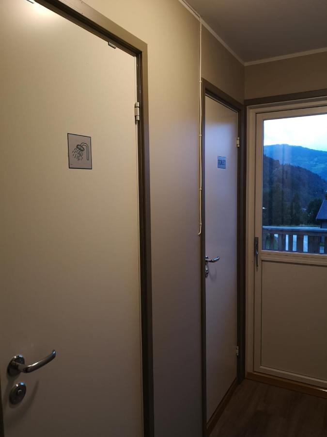 Kinsarvik Hostel Extérieur photo
